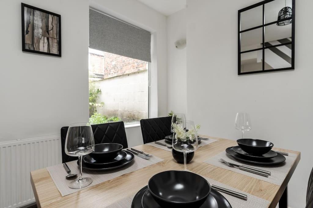 Liverpool 3 Bed House المظهر الخارجي الصورة